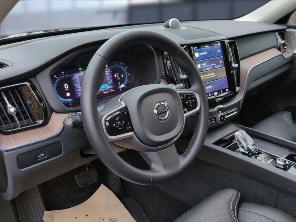 Volvo XC60 2022