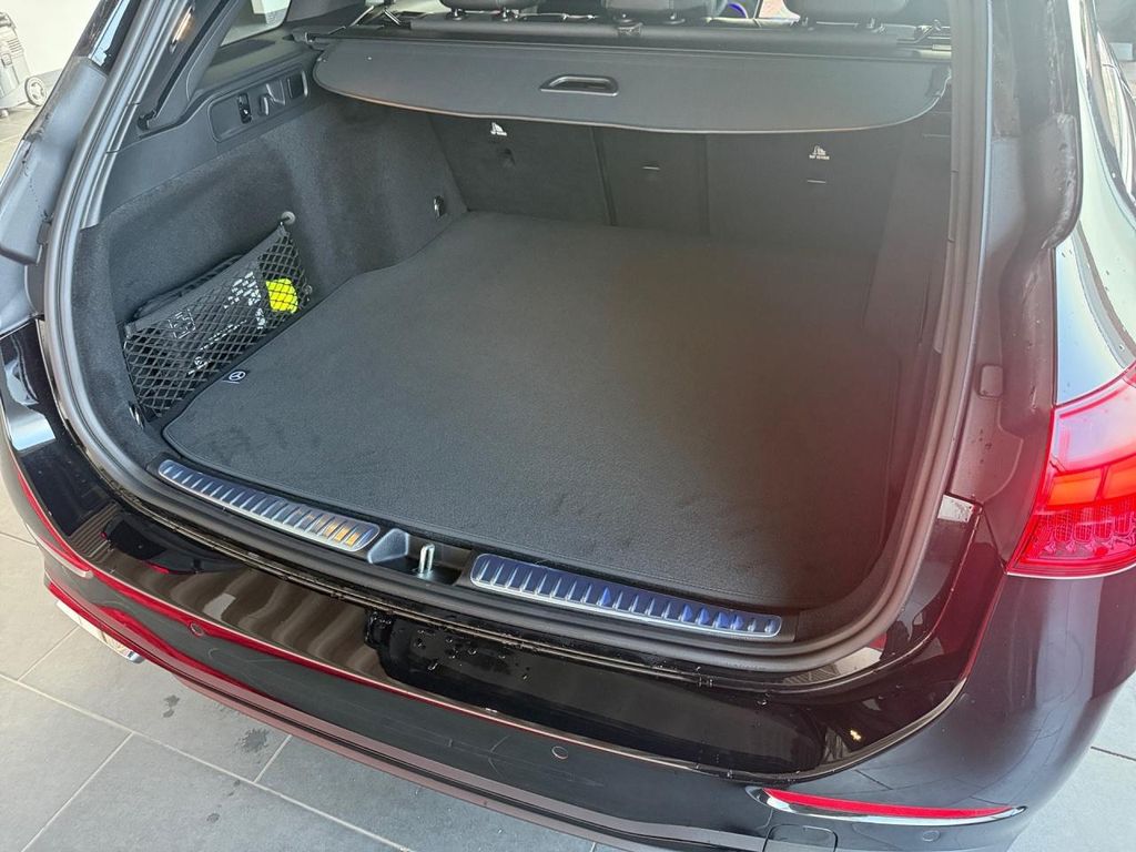 Mercedes-Benz C 220 2025