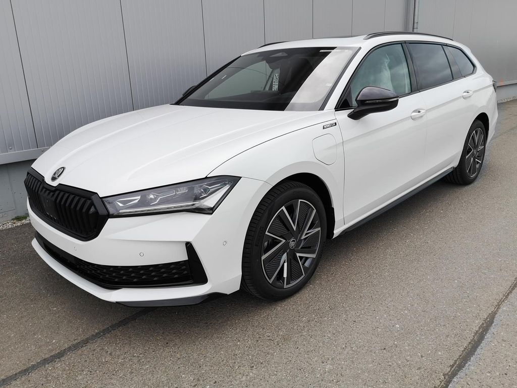 Skoda Superb 2025