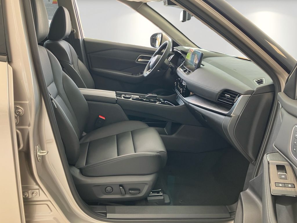 Nissan X-Trail 2025