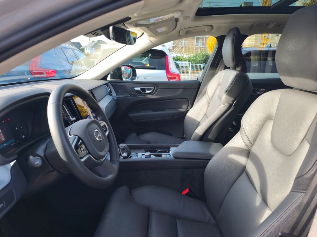 Volvo XC60 2025