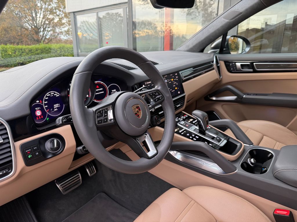 Porsche Cayenne 2022