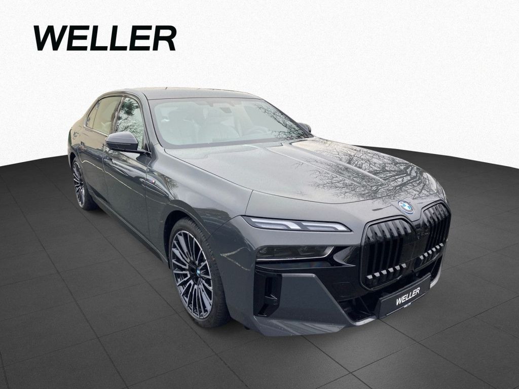 BMW i7 2025