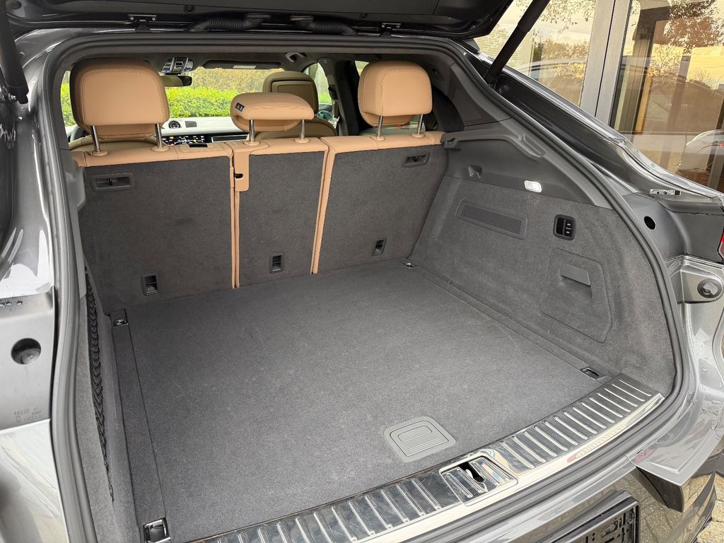 Porsche Cayenne 2022