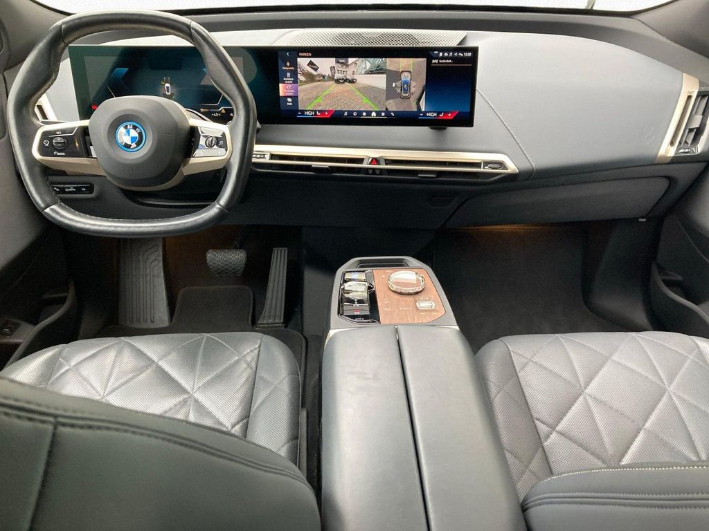 BMW iX 2023