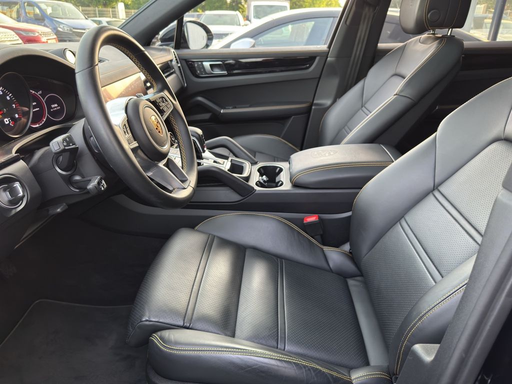 Porsche Cayenne 2023