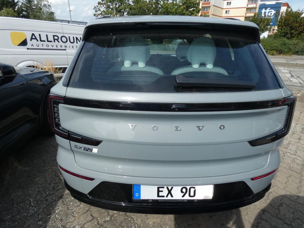 Volvo EX90