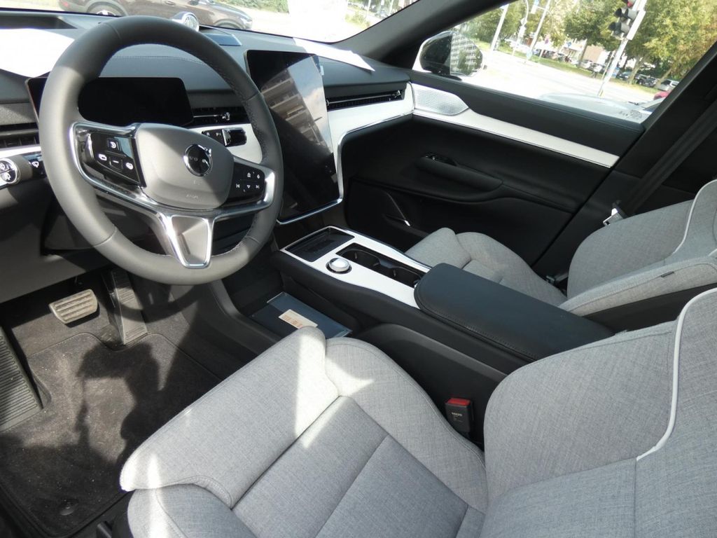 Volvo EX90