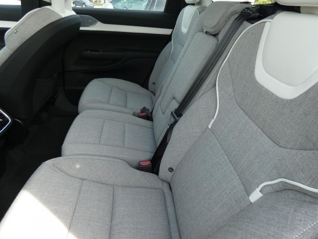Volvo EX90