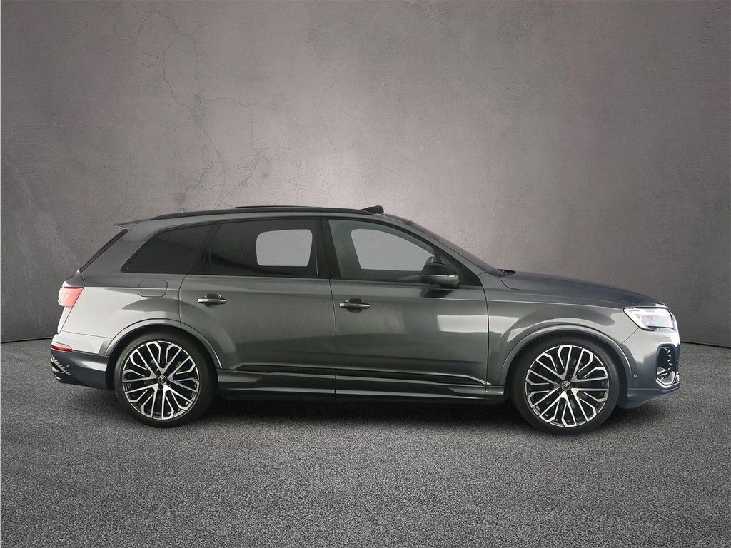 Audi SQ7 2025