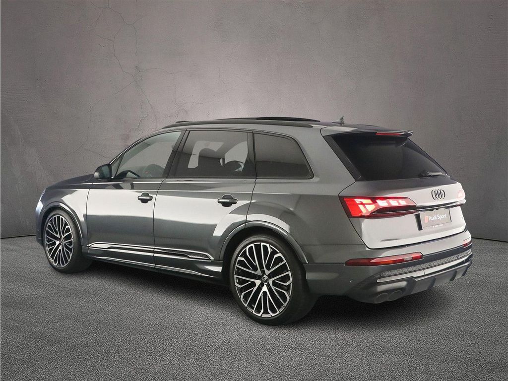 Audi SQ7 2025