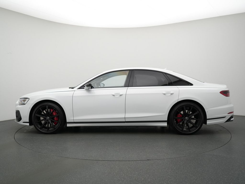 Audi S8 2024