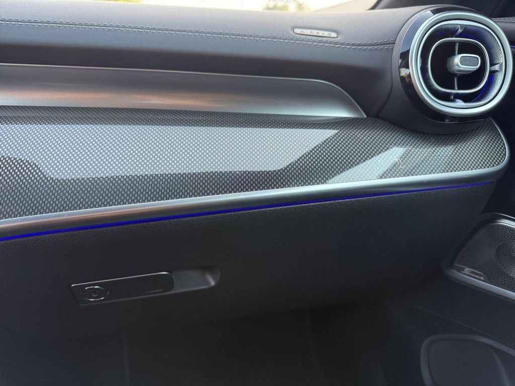 Mercedes-Benz CLE 200 2024