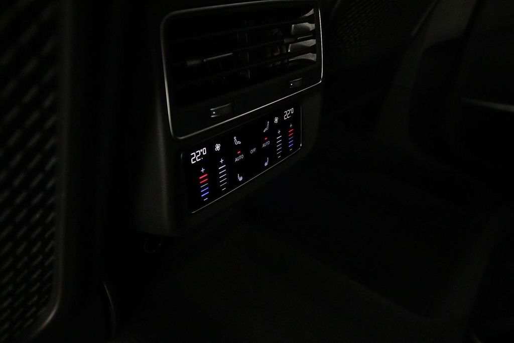 Audi SQ7 2025