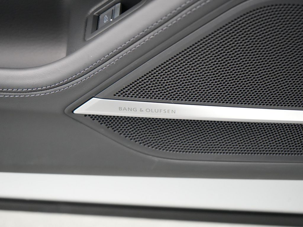 Audi S8 2024