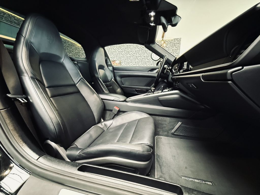 Porsche 992 2021