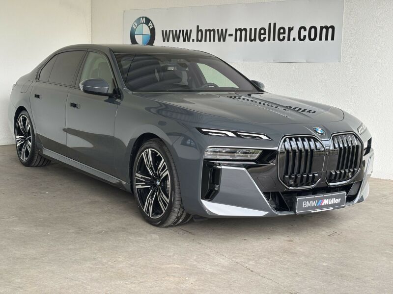 BMW 740