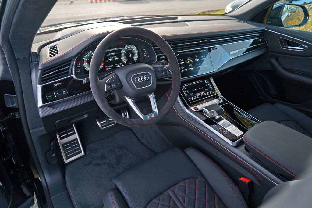 Audi SQ8 2025