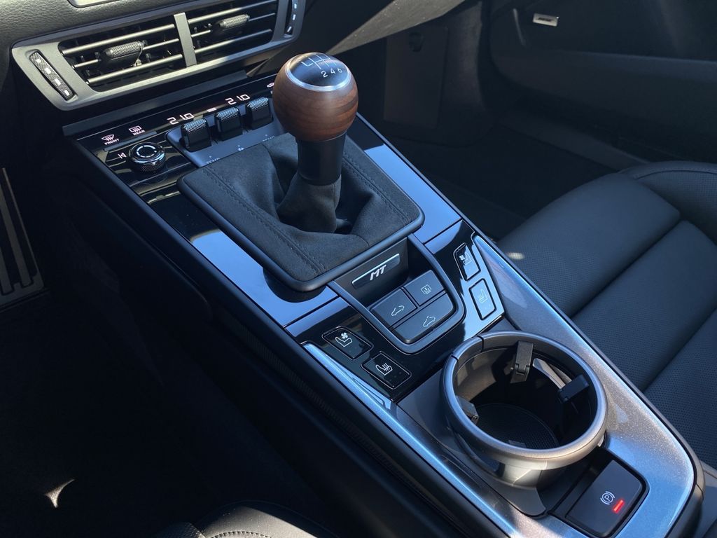 Porsche 992 2025