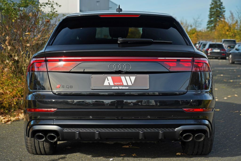 Audi SQ8 2025