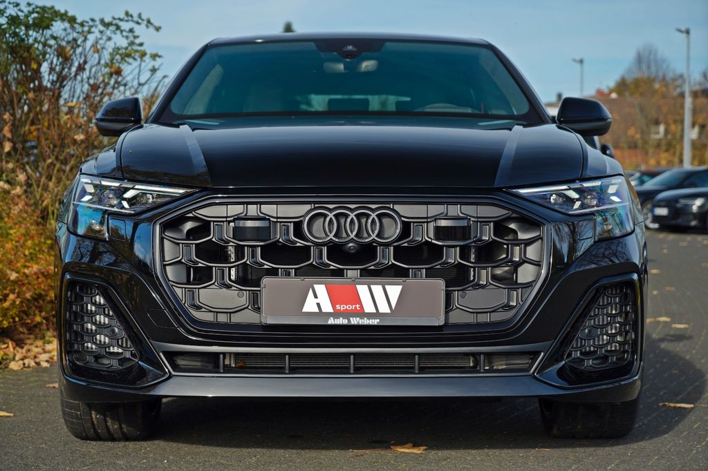 Audi SQ8 2025
