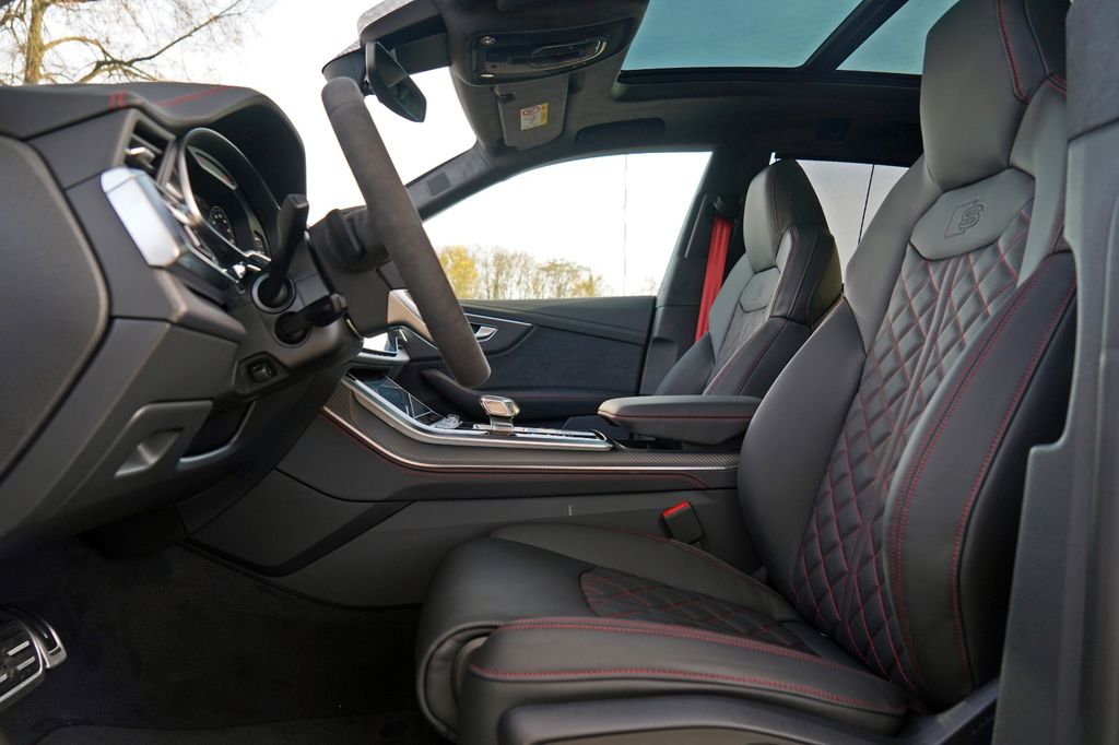 Audi SQ8 2025