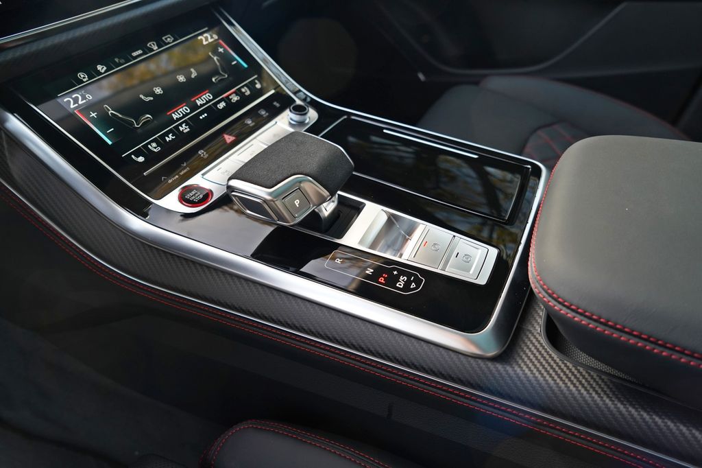 Audi SQ8 2025