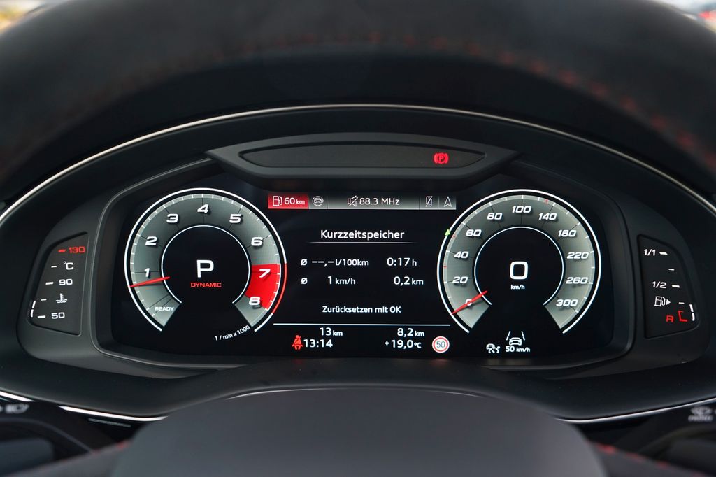 Audi SQ8 2025