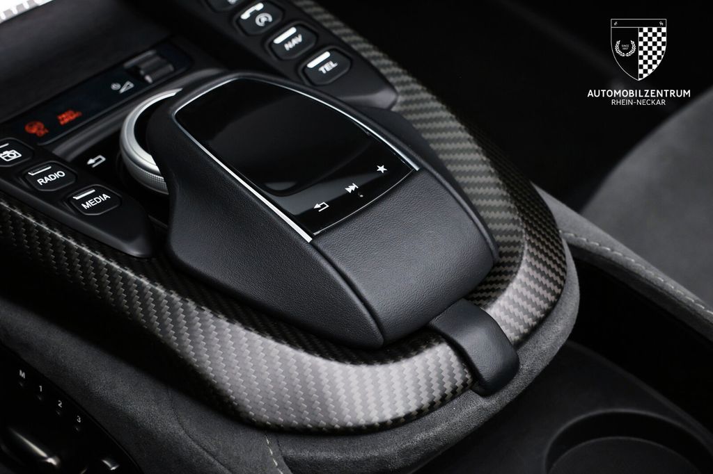 Aston Martin V8 Vantage 2023