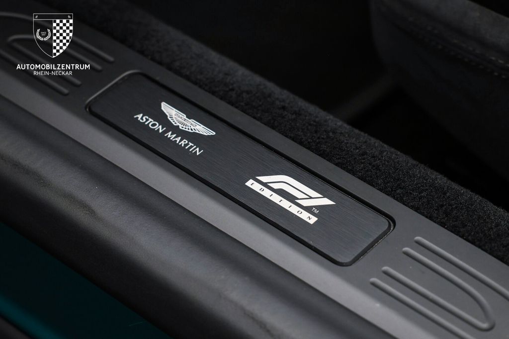 Aston Martin V8 Vantage 2023