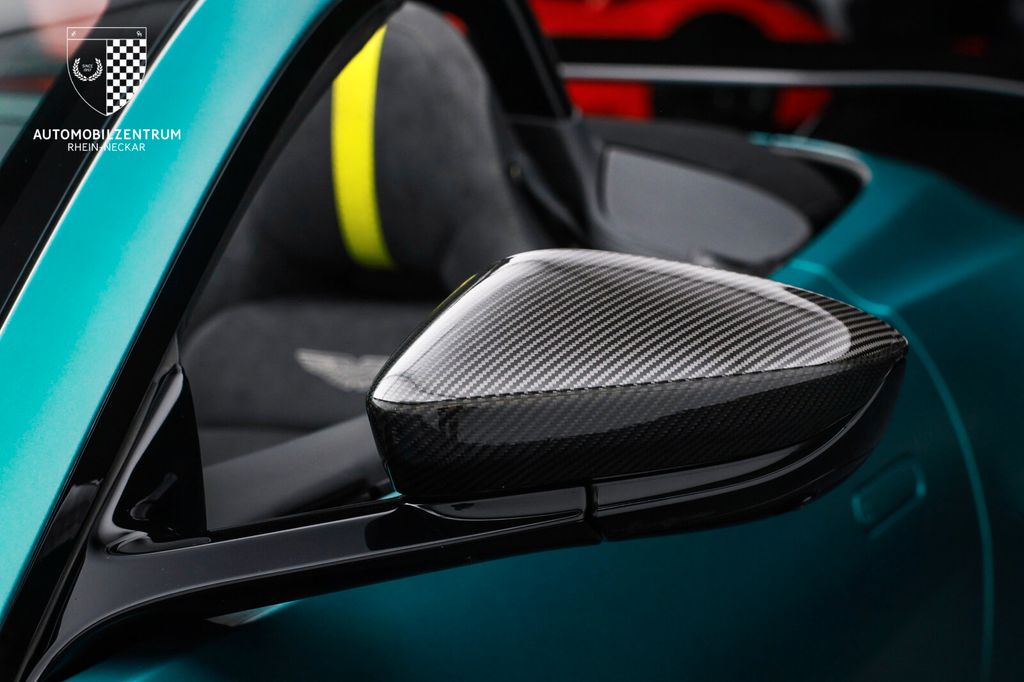 Aston Martin V8 Vantage 2023