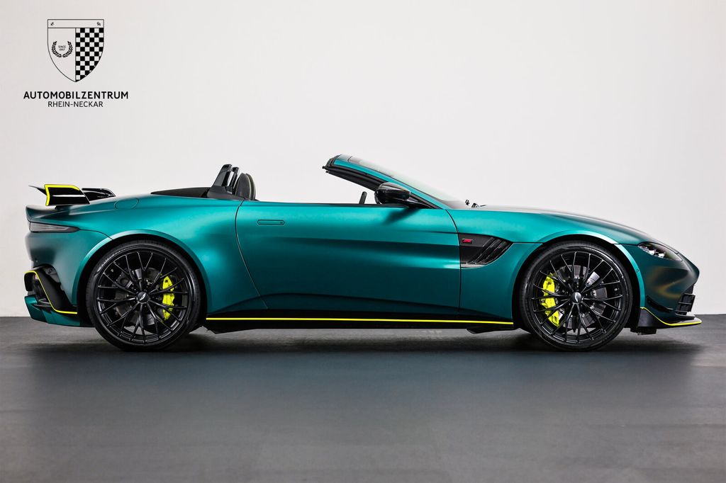 Aston Martin V8 Vantage 2023