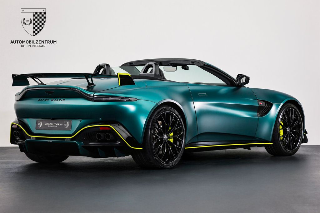 Aston Martin V8 Vantage 2023