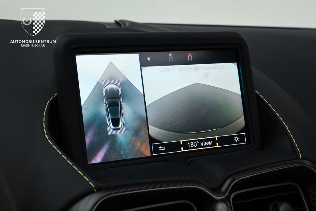 Aston Martin V8 Vantage 2023