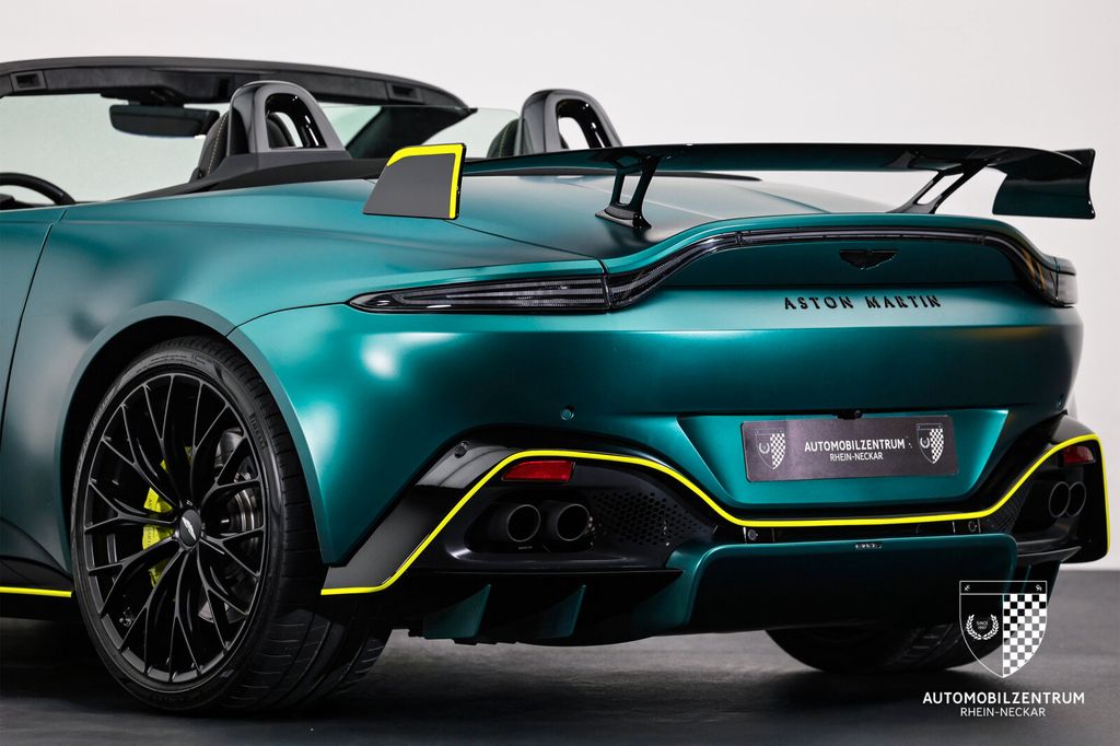 Aston Martin V8 Vantage 2023