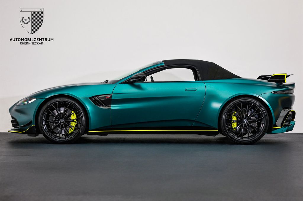 Aston Martin V8 Vantage 2023