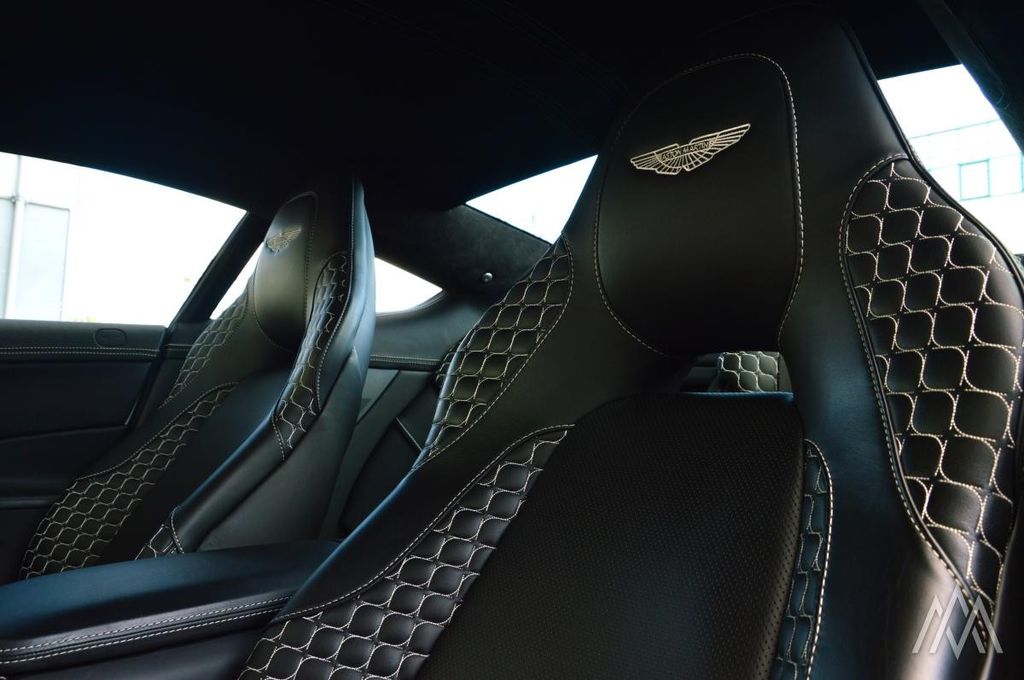 Aston Martin Vanquish 2013