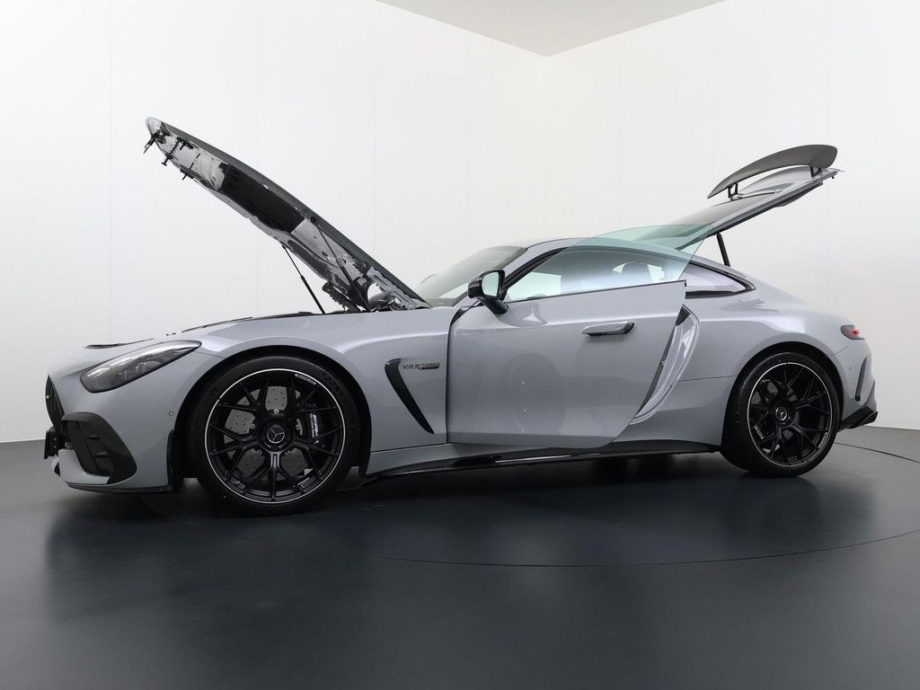 Mercedes-Benz AMG GT 2025