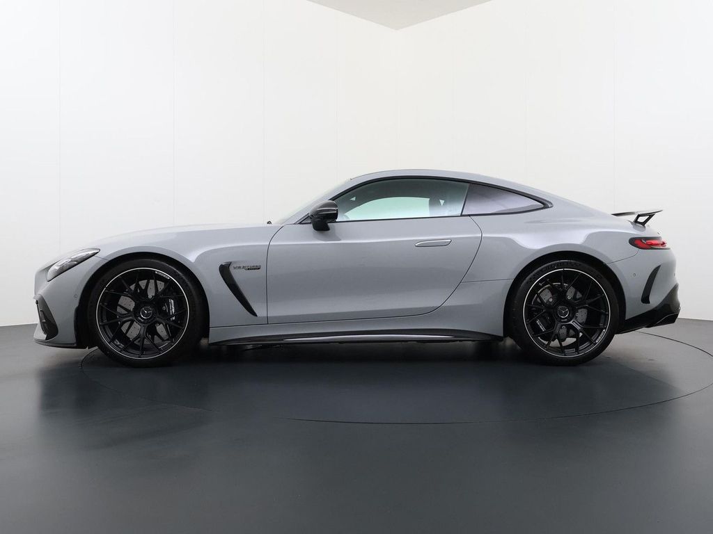 Mercedes-Benz AMG GT 2025