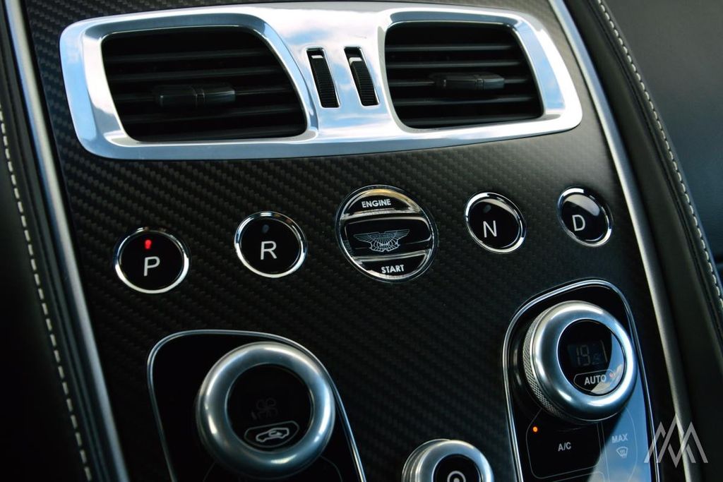 Aston Martin Vanquish 2013