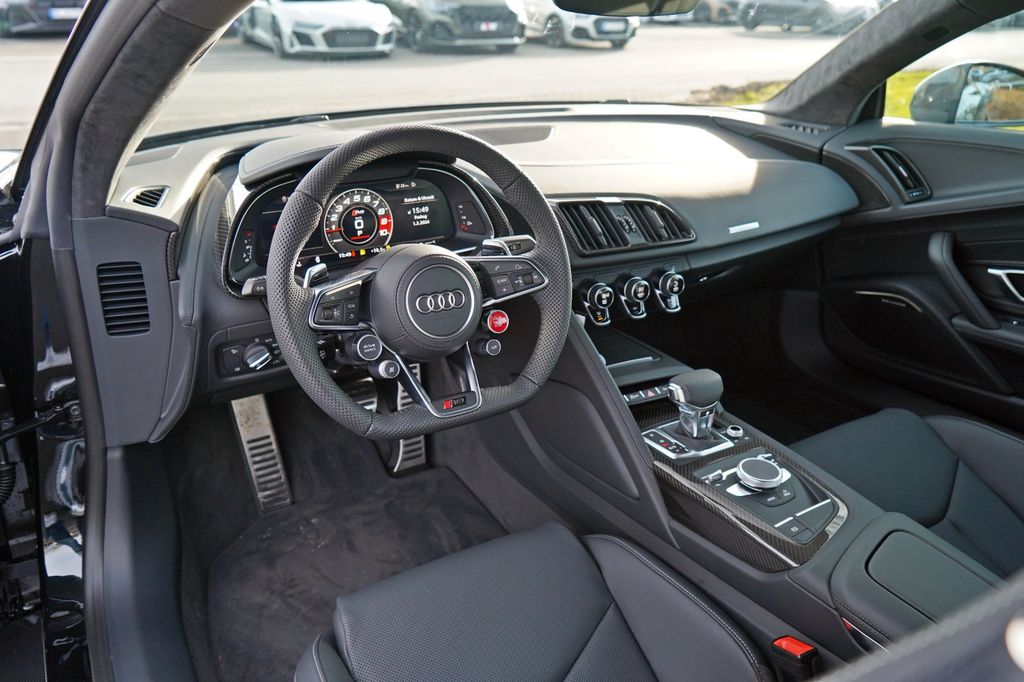 Audi R8 2024