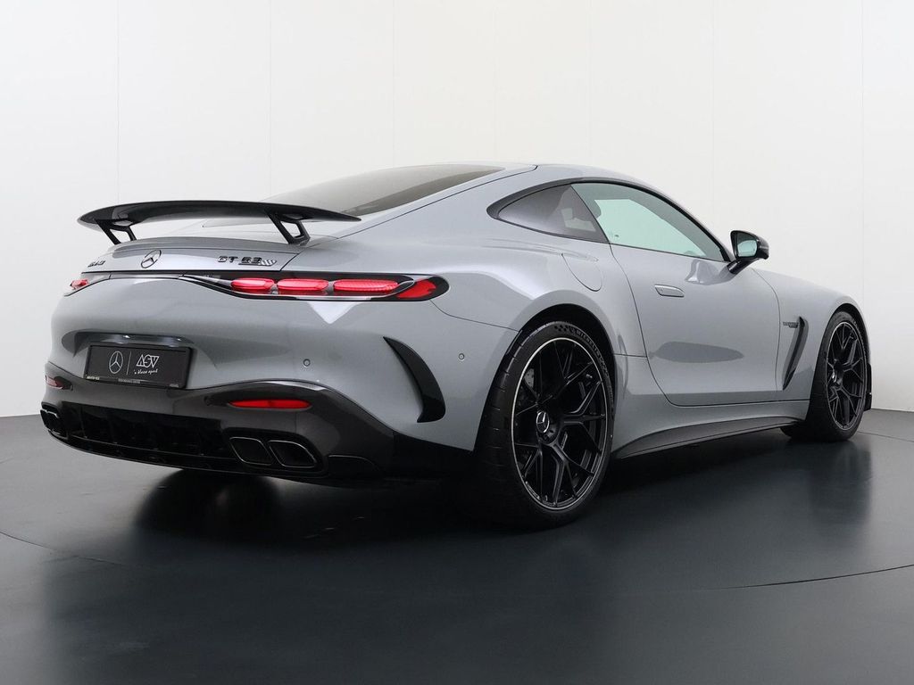 Mercedes-Benz AMG GT 2025