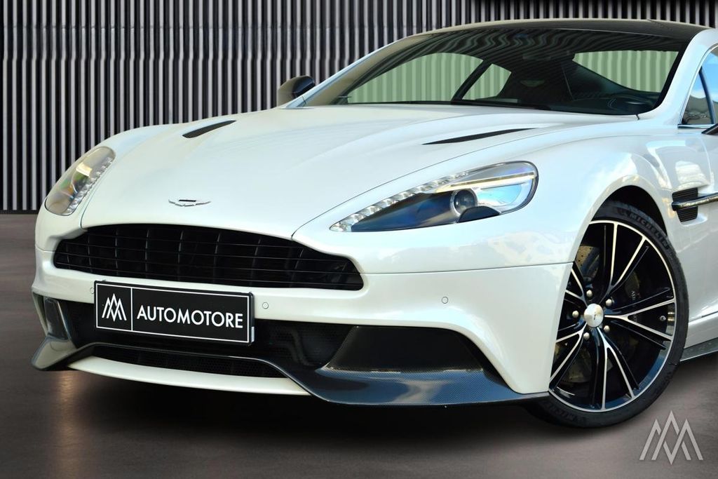 Aston Martin Vanquish 2013