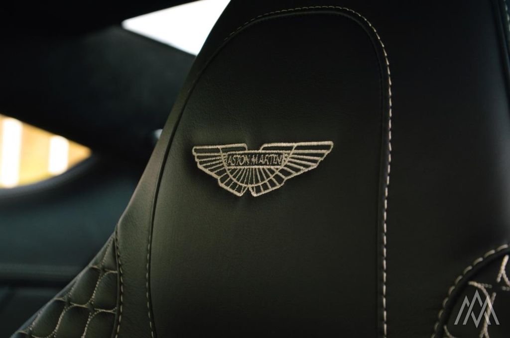 Aston Martin Vanquish 2013