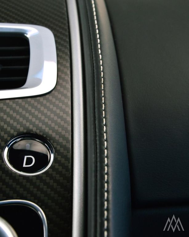 Aston Martin Vanquish 2013