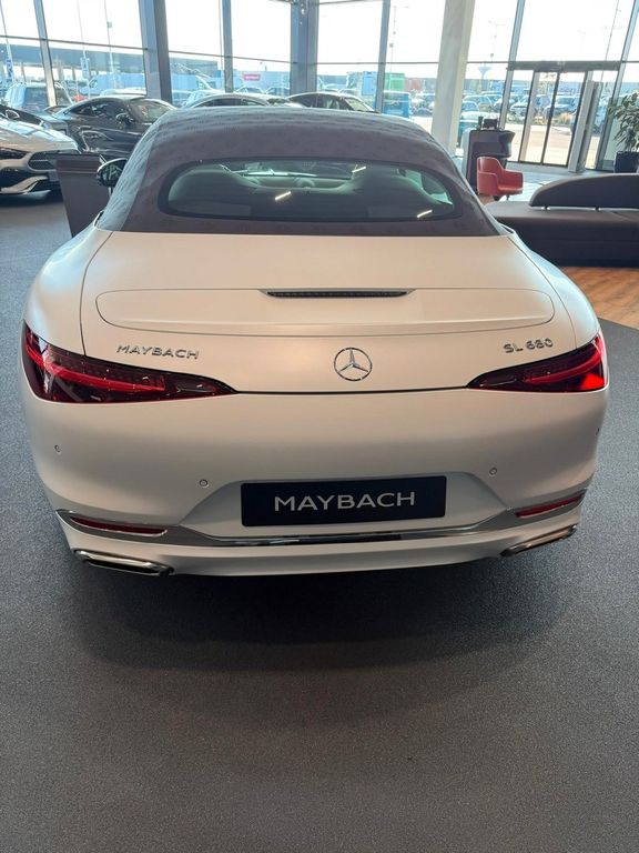 Mercedes-Benz SL 680 2025