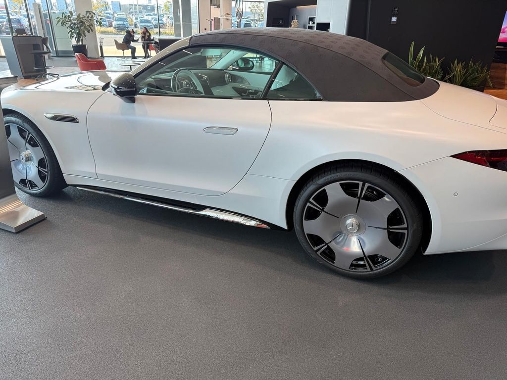 Mercedes-Benz SL 680 2025