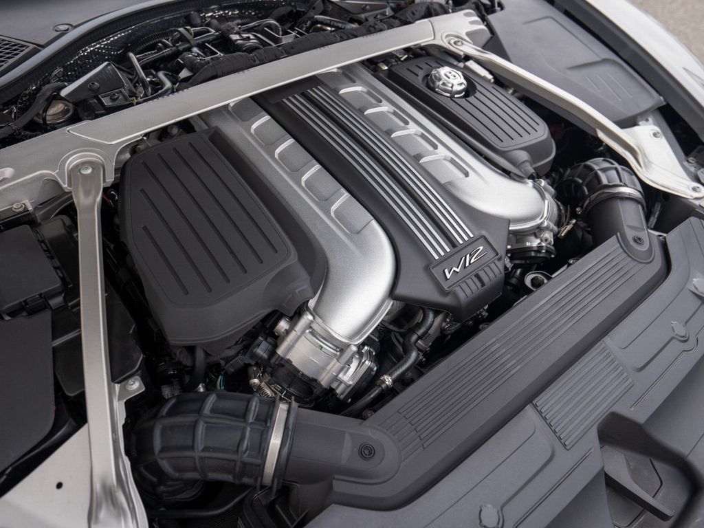 Bentley Continental GTC 2024