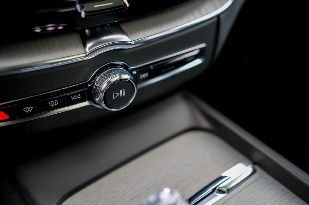 Volvo XC60 2025