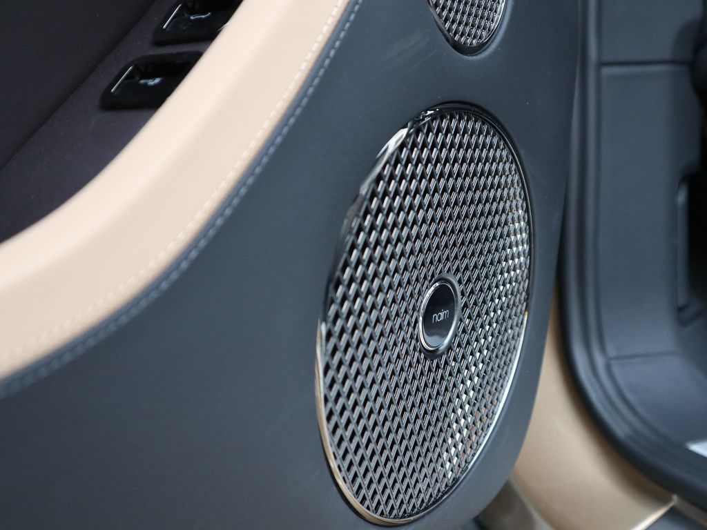 Bentley Continental GTC 2025